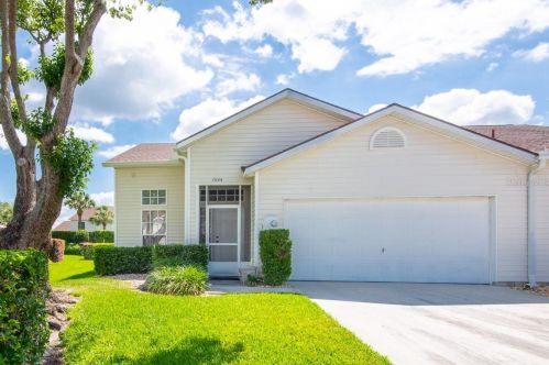 1644 Lake Heron Dr, Lutz, FL 33549-8768