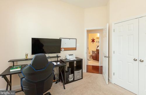 264 Burberry Ln, Charles Town WV  25414-5621 exterior