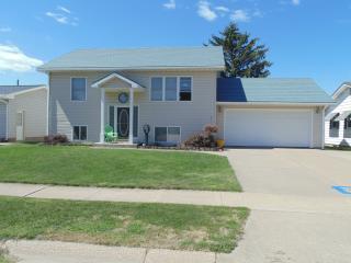 1215 Hiawatha Ln, Shaffton, IA 52730-1217