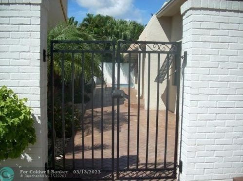 3578 Commodore Cir, Delray Beach FL  33483-8020 exterior