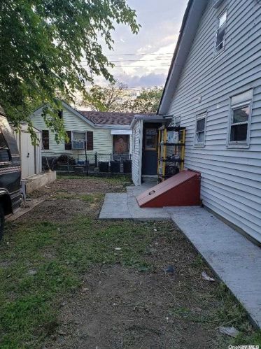 1320 Harding Park, Bronx NY  10473-2304 exterior