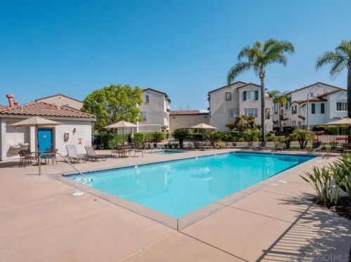 6282 Via Trato, Carlsbad CA  92009-6084 exterior