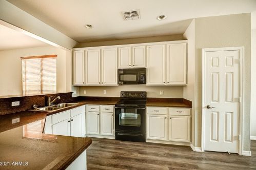 10211 Hammond Ln, Tolleson, AZ 85353-1227