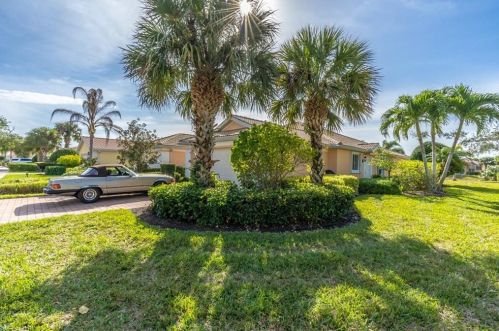 8662 Erice Ct, Naples, FL 34114-2714