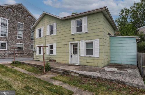 23 Rosanna St, Hummelstown PA  17036-1521 exterior