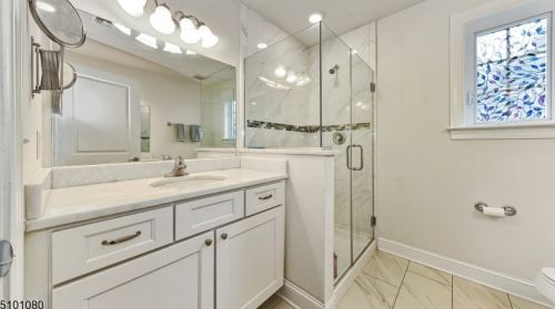 38 Walnut St, Little Falls NJ  07424-1402 exterior