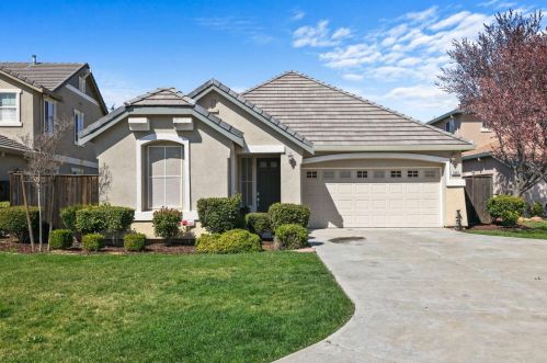 9353 Jacks Pl, Grayson, CA 95363-8532