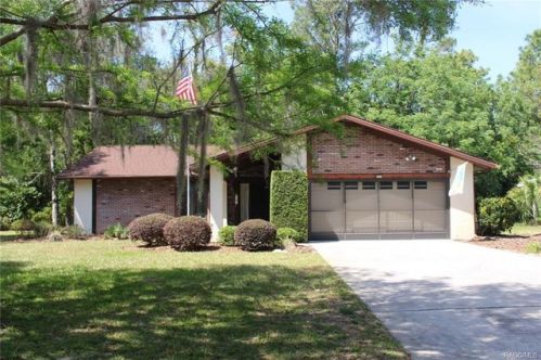 44 Sycamore Cir, Homosassa, FL 34446-4549