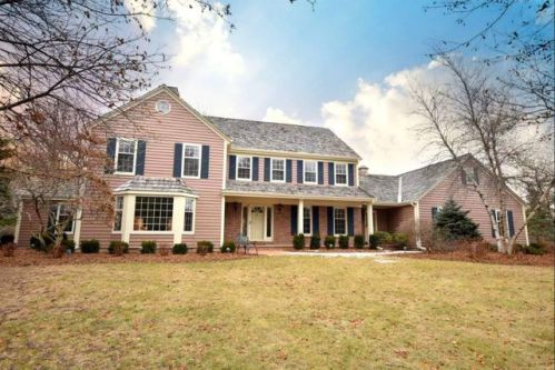 300 Trillium Rd, Thiensville, WI 53092-6165