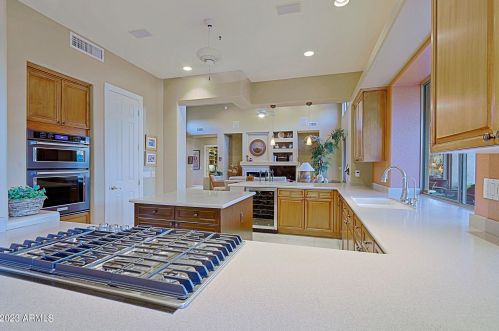 6462 Amber Sun Dr, Scottsdale AZ 85266-7034 exterior