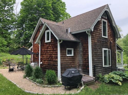 135 Farnum Rd, Lakeville, CT 06039-2510