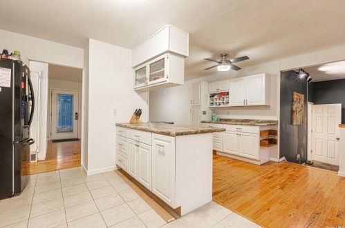50 38th St, Islip Manor, NY 11751-1102