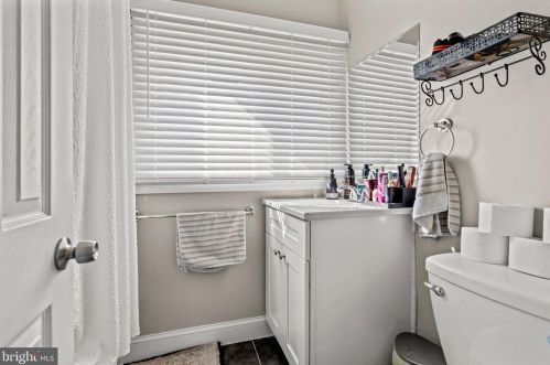 28 Buckingham Dr, Willingboro NJ  08046-1623 exterior