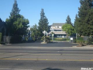 7338 Kallie Kay Ln, Sacramento CA  95823-4318 exterior