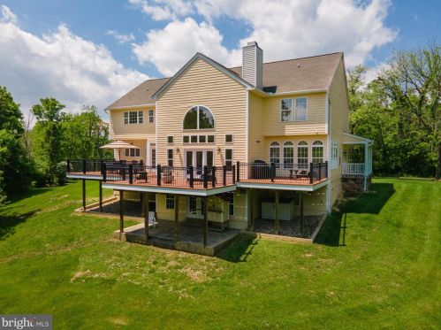 96 Harmony Ln, Harpers Ferry, WV 25425-6944