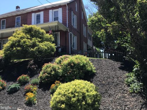 426 Windsor St, Moselem, PA 19526-1342