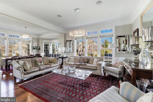 19376 Ml Dm Pl, Leesburg VA 20176-1637 exterior