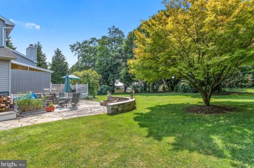 100 Brook Meadow Cir, Shrewsbury PA  17361-1236 exterior