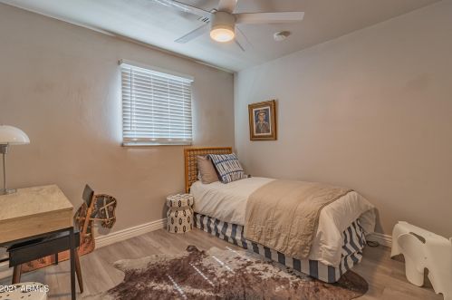 1106 12 St, Phoenix AZ 85086-7448 exterior