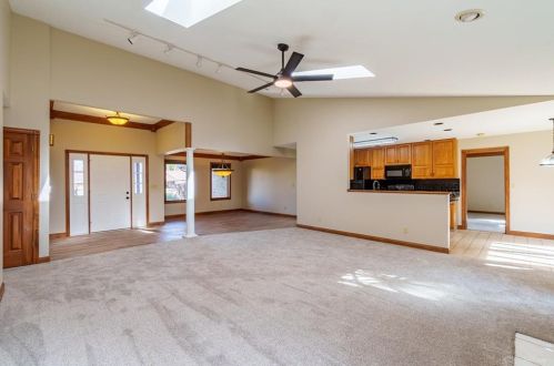 240 Fivepines Ct, Englewood OH  45315-9636 exterior