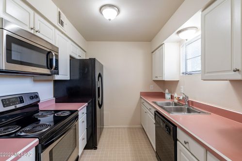 2820 6 St, Tucson AZ  85716-4406 exterior