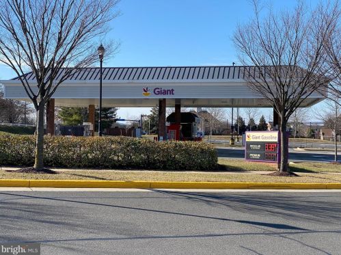 15480 Championship Dr, Haymarket VA  20169-6107 exterior