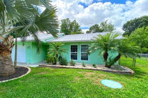 7409 Donlon Rd, Fort Pierce, FL 34951-1741