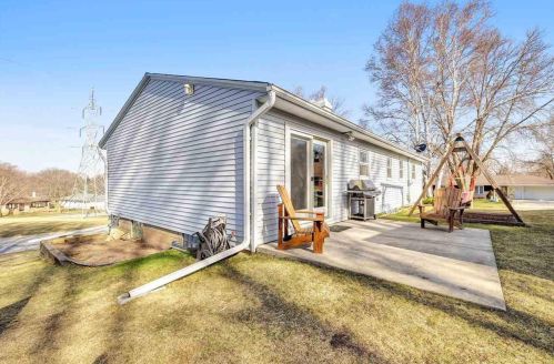 331 Skyline Blvd, Green Bay WI  54302-3335 exterior