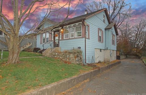 167 Benton St, Manchester, CT 06040-4363