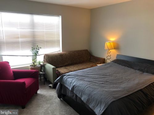 107 Oriole Ct, Hummelstown, PA 17036-8834
