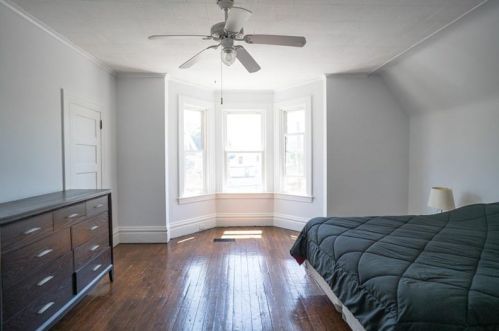 5621 Jackson St, Pittsburgh PA  15206-1521 exterior