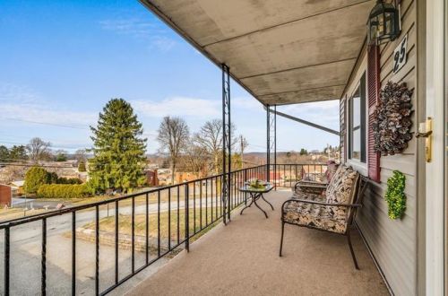 25 Flora Rd, Pittsburgh, PA 15227-4159