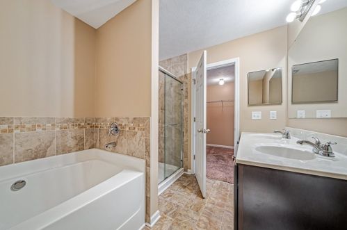 612 Whispering Pines Dr, Gibsonia PA  15044-7854 exterior