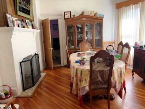 80 Renshaw Ave, East Orange NJ  07017-3911 exterior