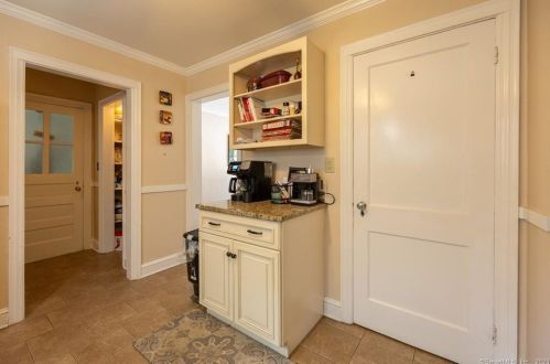 106 Country Club Rd, Waterbury CT  06762-3113 exterior