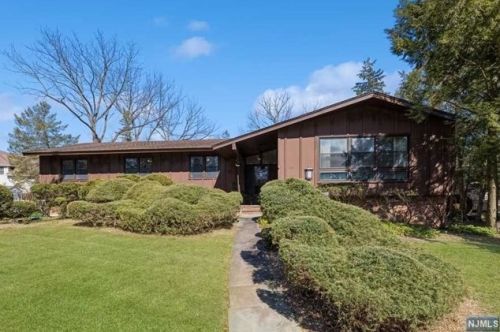 19 Parkhill Rd, Harrington Park, NJ 07640-1211