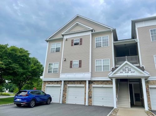 1009 Old Course Ln, Easton PA  18042-6975 exterior