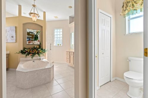 2044 Morningside Blvd, Fort Pierce FL 34952-8821 exterior