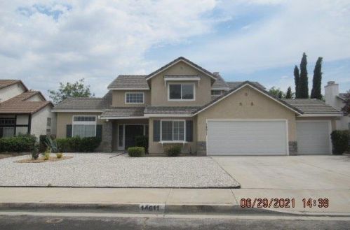 14611 Oak Branch Rd, Victorville, CA 92392-6108