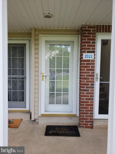 2022 Beacon Hill Dr, Southampton, PA 18966-2531