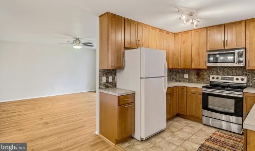 116 Clearview Dr, Camp Hill, PA 17011-4009