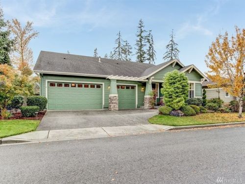 12317 235 Pl, Redmond WA  98053-5607 exterior