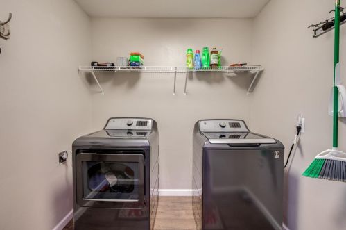 1003 Poindexter Ave, Cleburne TX 76033-4358 exterior