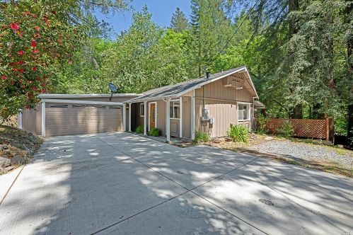3156 Calistoga Rd, Santa Rosa, CA 95404-9616