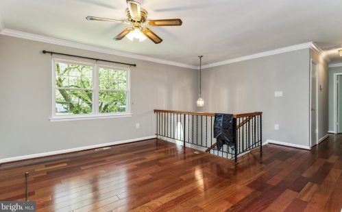 13207 Nassau Dr, Woodbridge VA  22193-4104 exterior