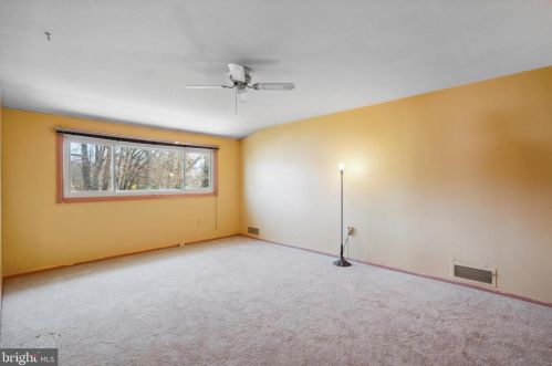 43 Windsor Ln, Willingboro NJ  08046-3412 exterior