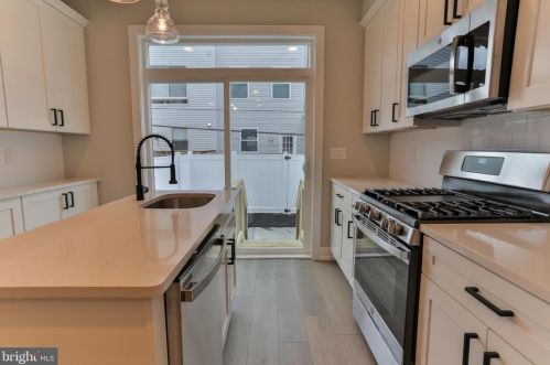 618 Mckean St, Philadelphia PA 19148-2208 exterior