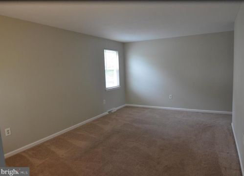 281 Jan Dr, Harleysville PA  19438-1918 exterior