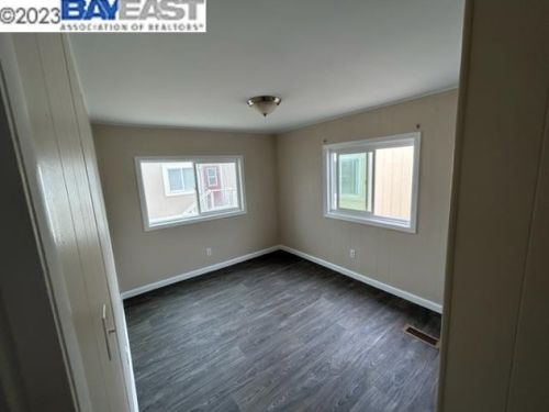 321 3rd Ave, Pacifica CA  94044-2204 exterior