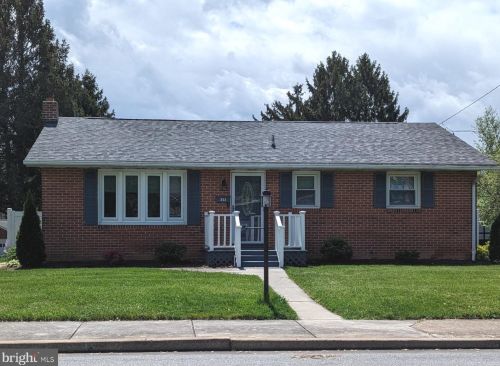 332 F St, Carlisle, PA 17013-1345